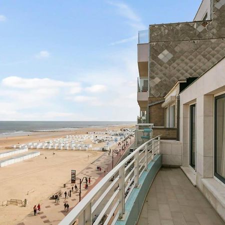 Huswell - Panoramic Seaview Apartment In 'T Zoute Knokke-Heist Bagian luar foto