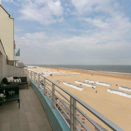 Huswell - Panoramic Seaview Apartment In 'T Zoute Knokke-Heist Bagian luar foto