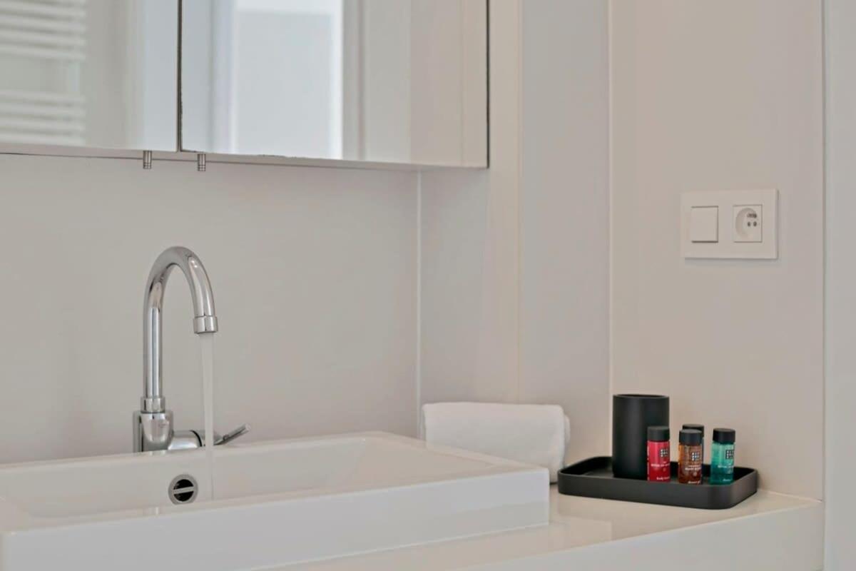 Huswell - Panoramic Seaview Apartment In 'T Zoute Knokke-Heist Bagian luar foto