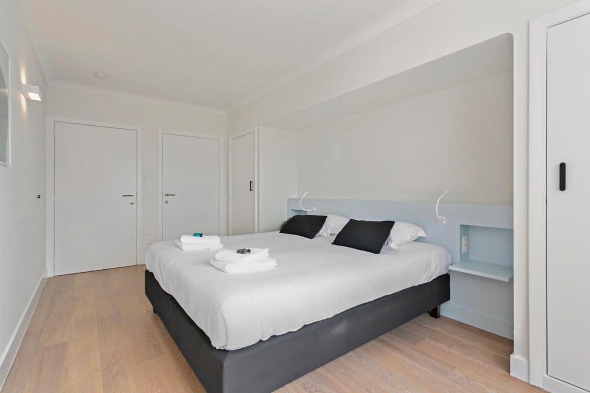 Huswell - Panoramic Seaview Apartment In 'T Zoute Knokke-Heist Bagian luar foto