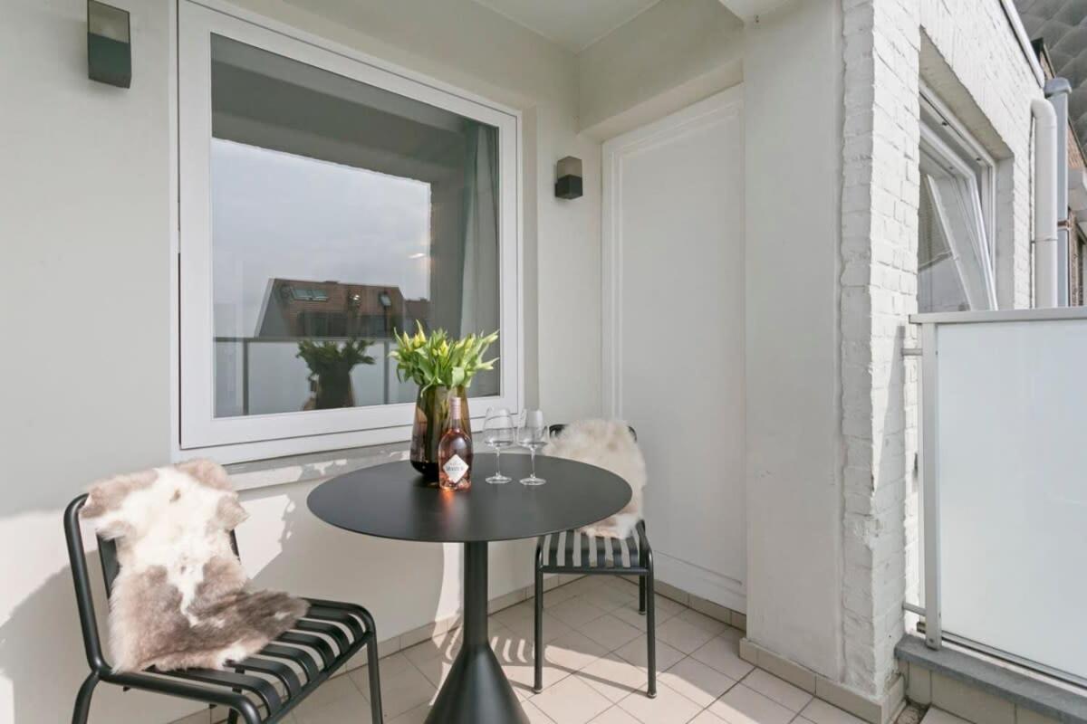 Huswell - Panoramic Seaview Apartment In 'T Zoute Knokke-Heist Bagian luar foto