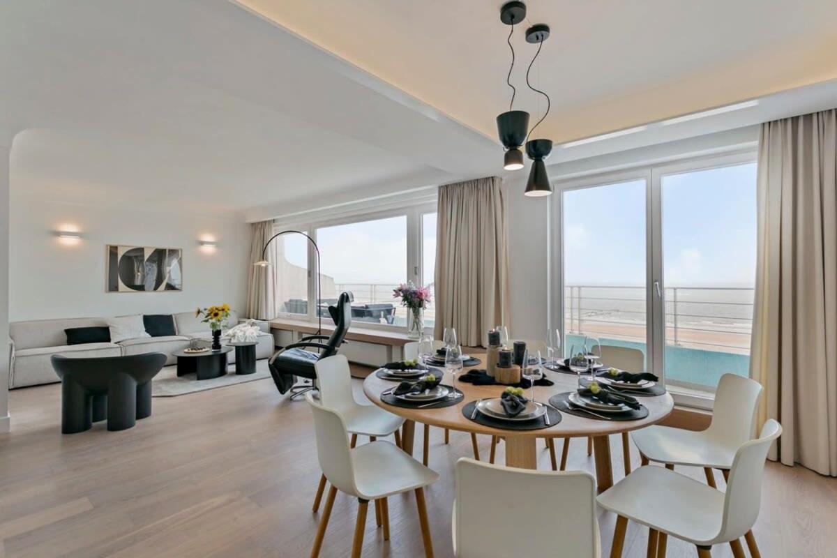 Huswell - Panoramic Seaview Apartment In 'T Zoute Knokke-Heist Bagian luar foto